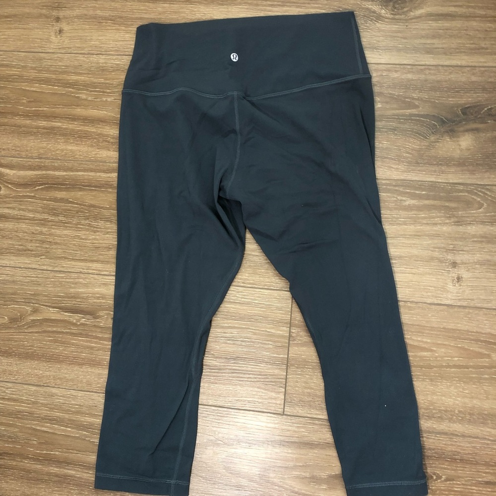 EUC Lululemon Leggings - Picture 2 of 3